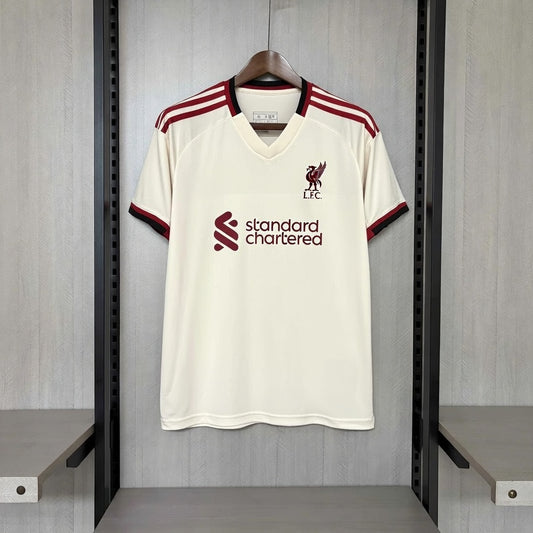 Liverpool Borta